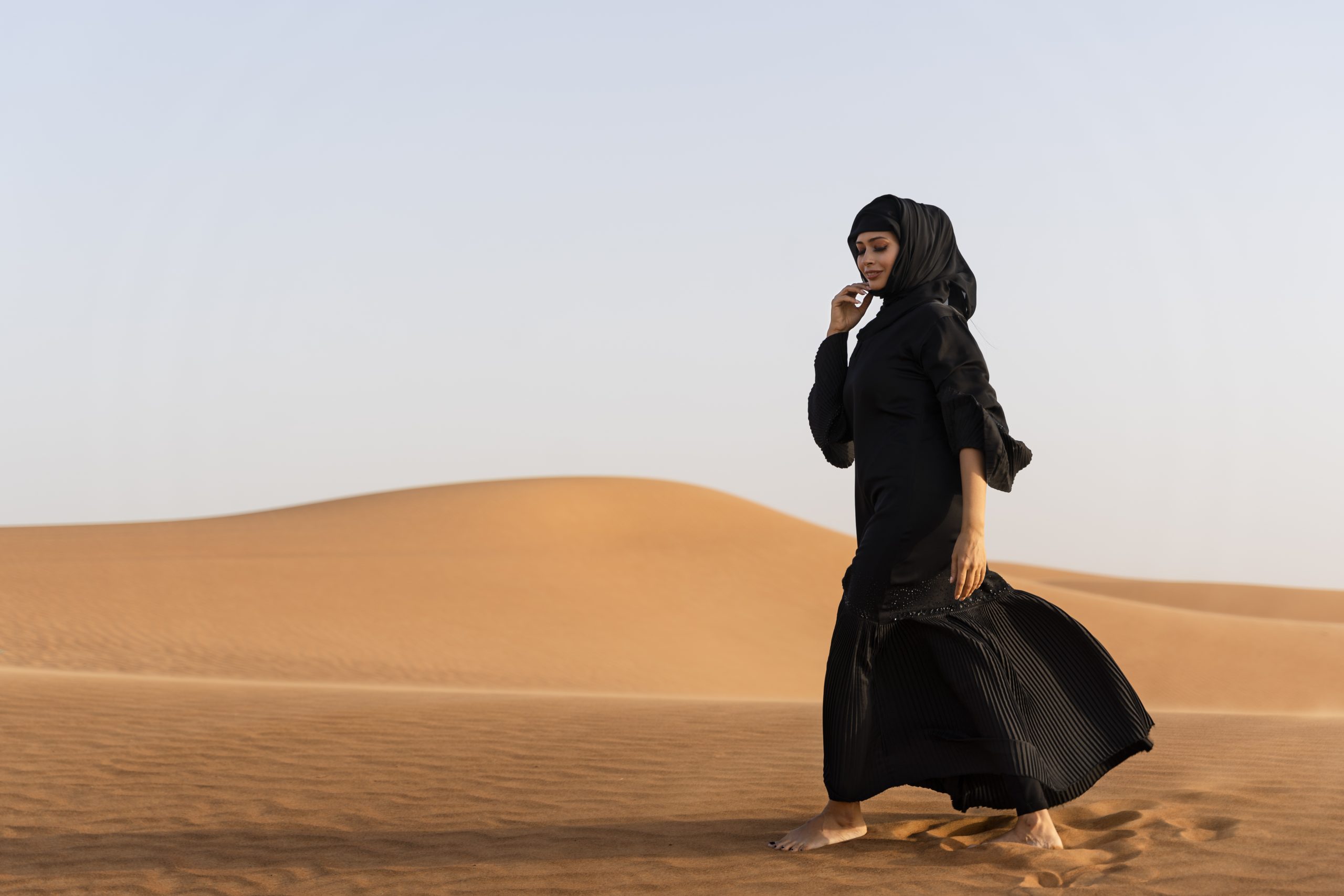 woman-wearing-hijab-desert (1)